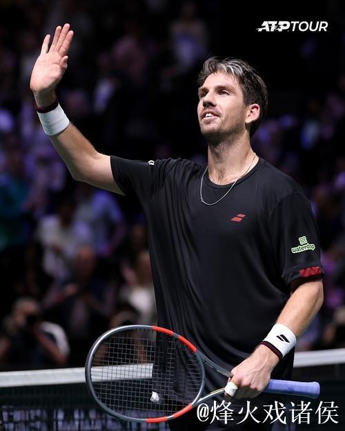 ATP巴黎大师赛：阿尔卡拉斯1-2惜败诺里 无缘16强