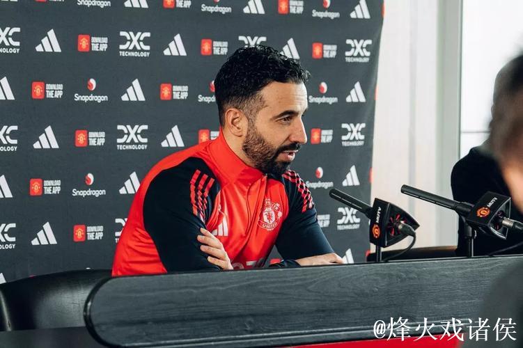 阿莫林或再强留曼联新帝星!直言青训吹捧过高,给过机会但不中用 阿莫林或再强留曼联新帝星!直言青训吹捧过高,给过机会但不中用